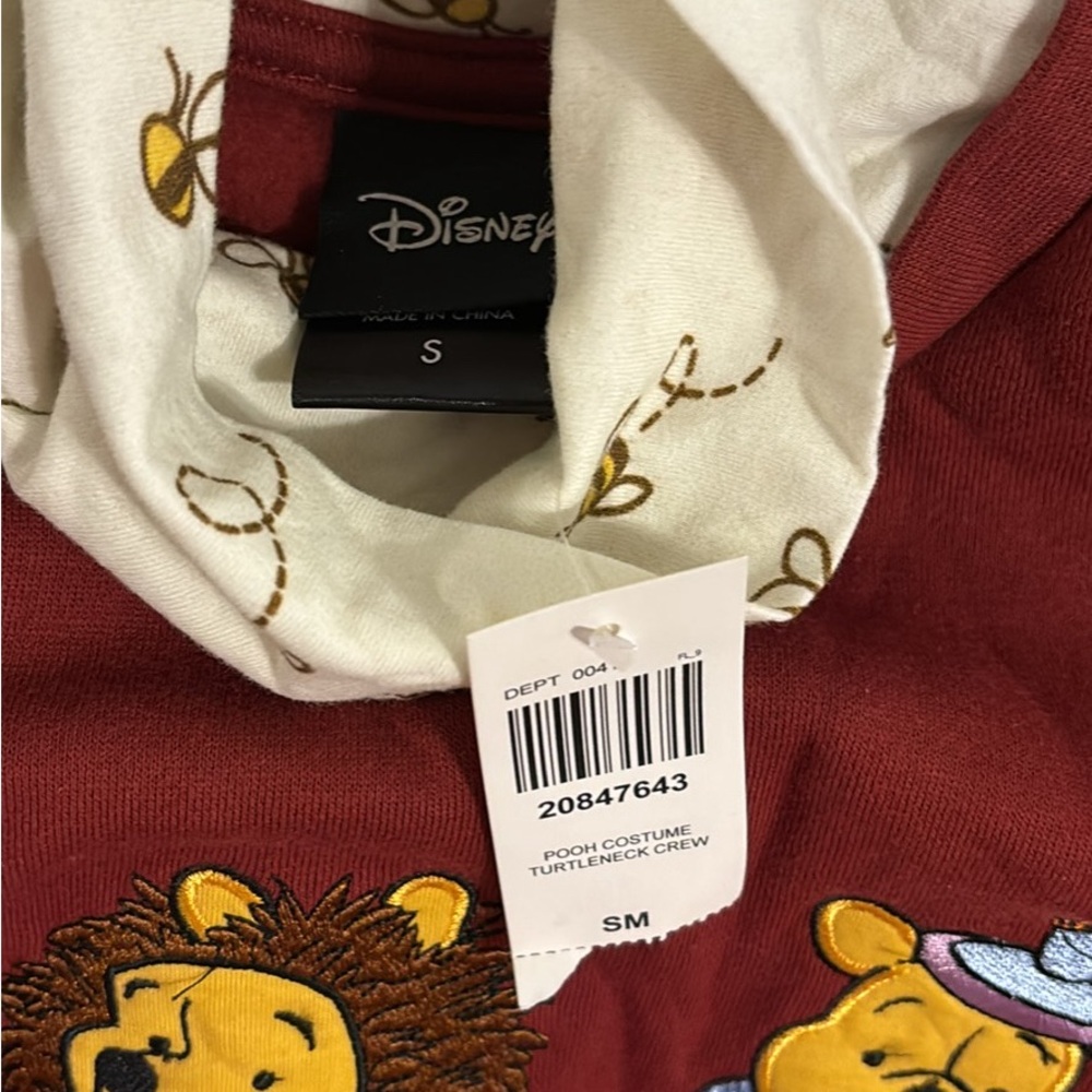 Disney Winne the Pooh turtleneck sweater